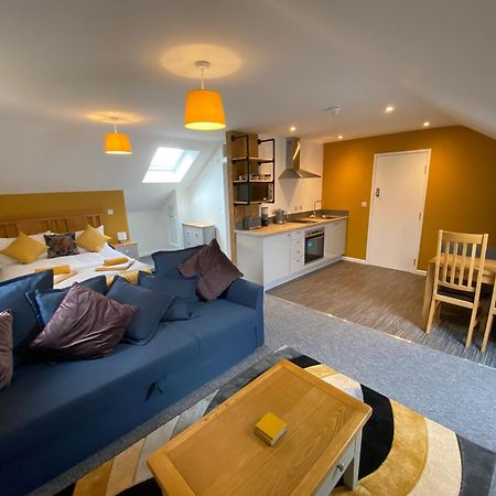 Modern Studio Apartment Set Beneath The Black Mountains A Stones Throw From The Offas Dyke Path Clodock Екстериор снимка