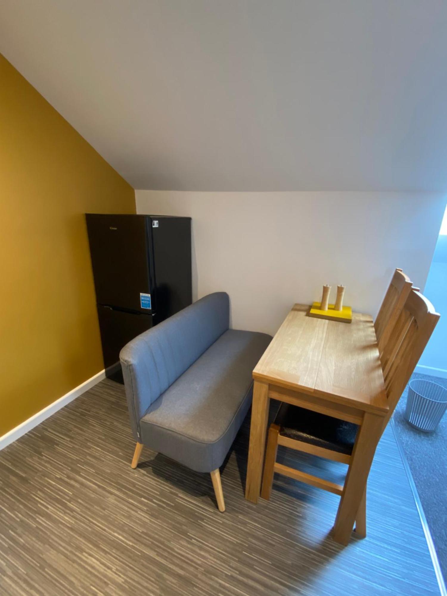 Modern Studio Apartment Set Beneath The Black Mountains A Stones Throw From The Offas Dyke Path Clodock Екстериор снимка