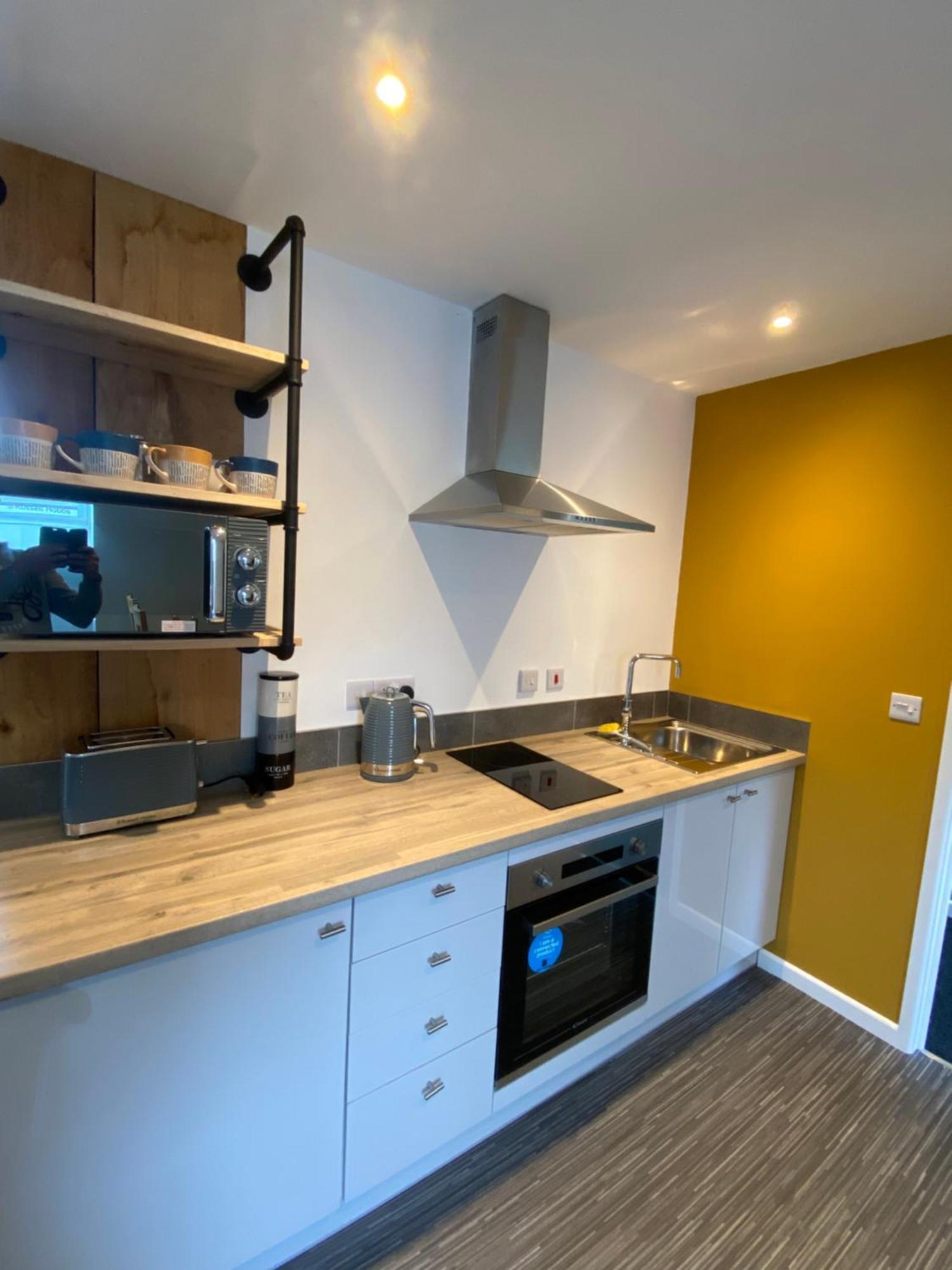 Modern Studio Apartment Set Beneath The Black Mountains A Stones Throw From The Offas Dyke Path Clodock Екстериор снимка