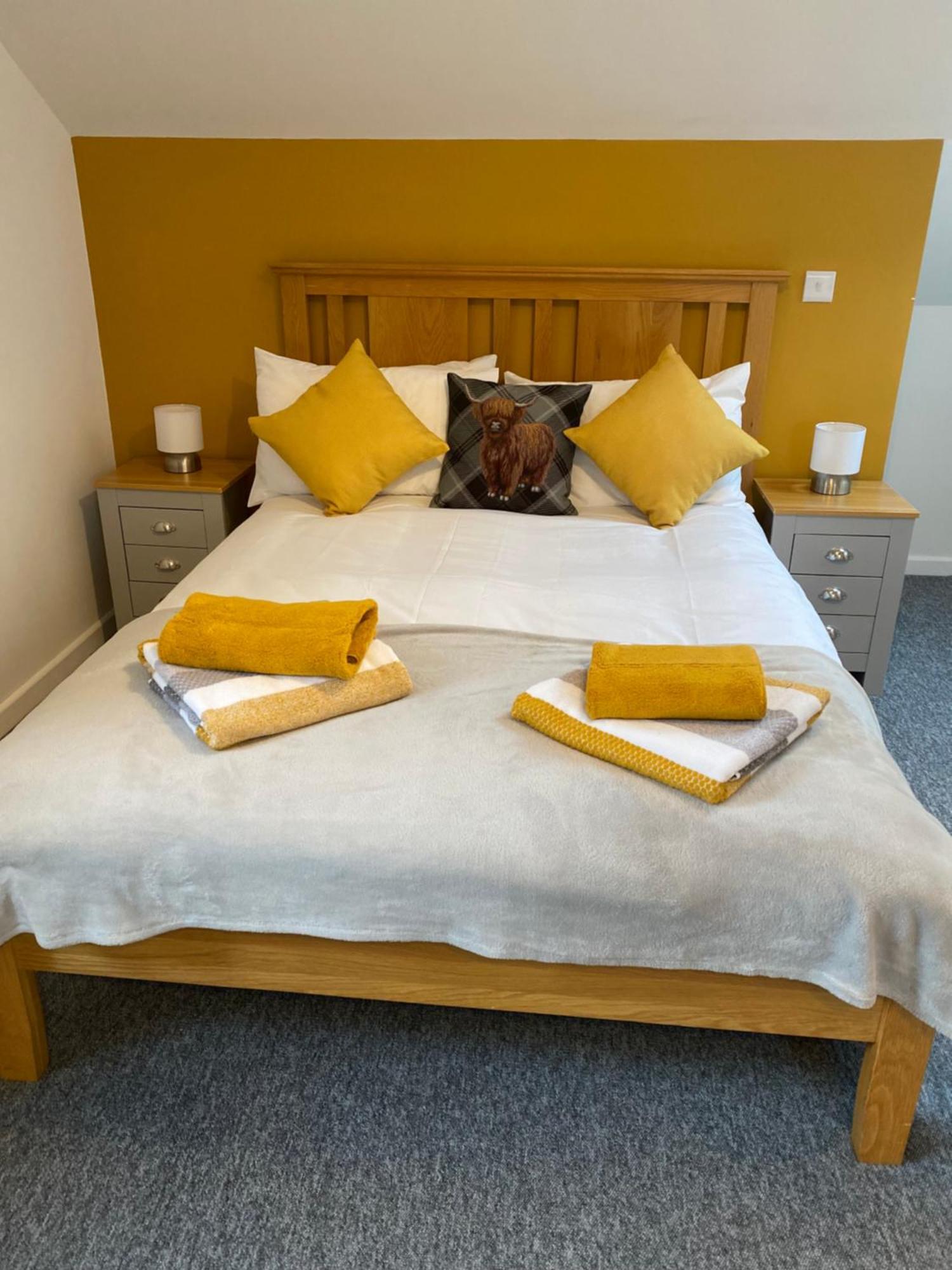 Modern Studio Apartment Set Beneath The Black Mountains A Stones Throw From The Offas Dyke Path Clodock Екстериор снимка