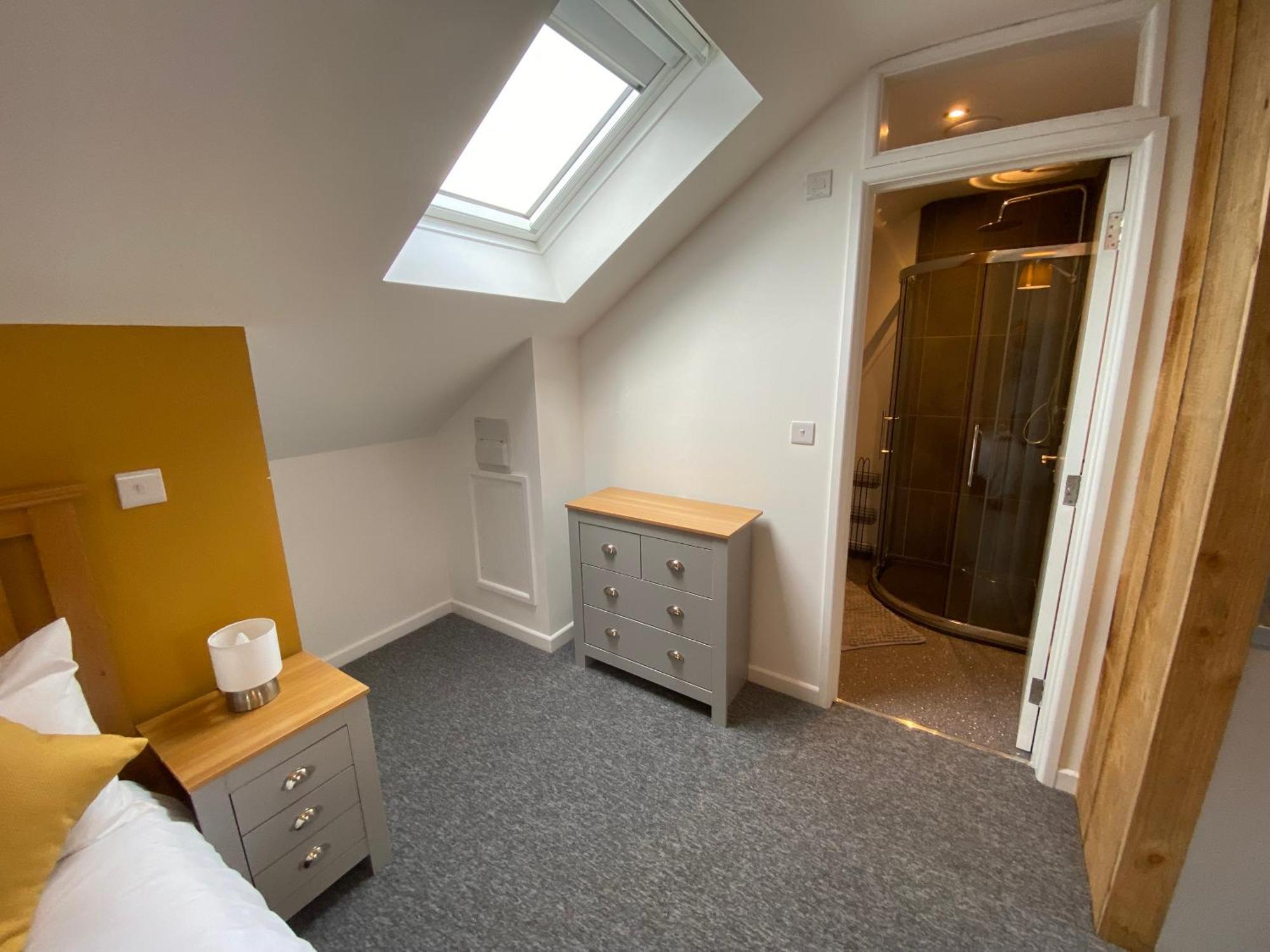 Modern Studio Apartment Set Beneath The Black Mountains A Stones Throw From The Offas Dyke Path Clodock Екстериор снимка
